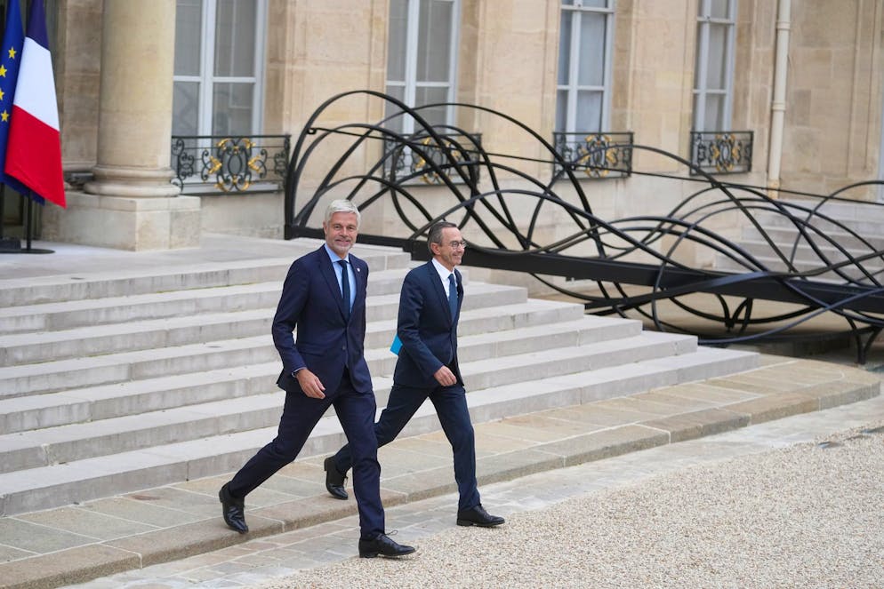 Le chef de file des Républicains, Laurent Wauquiez (à gauche), et Bruno Retailleau, président du groupe LR au Sénat et ministre de l’Intérieur sortant, avaient été invités à l’Élysée pour discuter de la crise politique qui frappait la France, à Paris, le vendredi 10 octobre 2025.