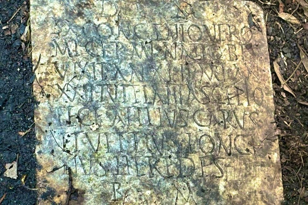 The Latin inscription on the tombstone of Congenius Verus.