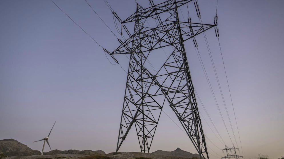 Revue de presse. Electricité trop chère, cigares de la honte et joli pécule pour l'ex secrétaire du DDPS