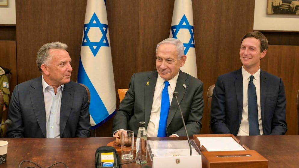 Israeli Prime Minister Benjamin Netanyahu (center), US Special Envoy to the Middle East Steve Witkoff (left) and Trump's son-in-law Jared Kushner in Jerusalem on Thursday.
