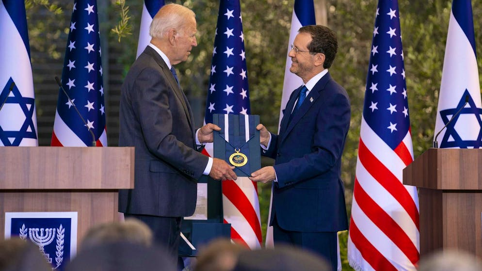 Israel's head of state Izchak Herzog presented Trump's predecessor Joe Biden with the Presidential Medal, Israel's highest civilian order of merit, in Jerusalem on July 14, 2022.