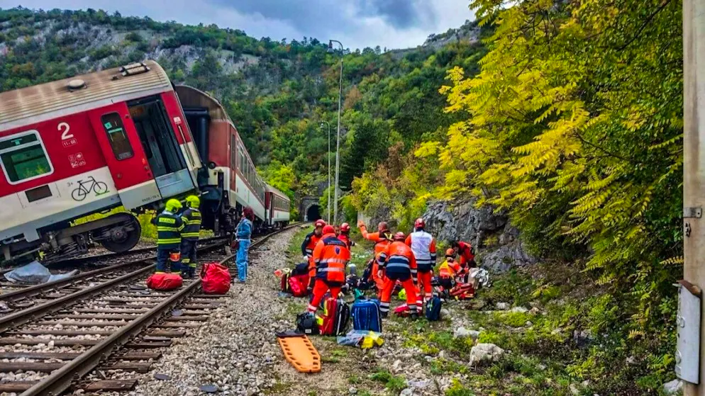 L'incidente è avvenuto nei pressi di Jablonov Nad Turnou, nel sudest del paese, non lontano dal confine con l'Ungheria.
