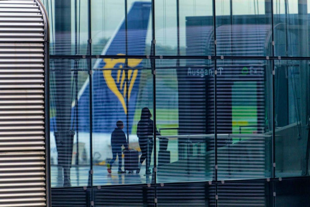 L'aereo Ryanair ha dovuto effettuare un atterraggio di emergenza.