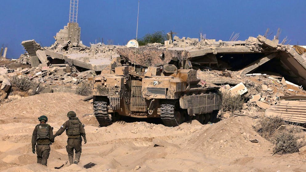 Israeli army soldiers in Gaza City. (October 3, 2025)