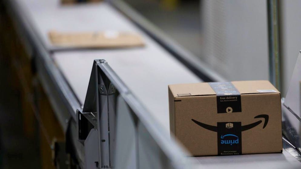Commercio online. Amazon intende sostituire mezzo milione di posti di lavoro con un robot