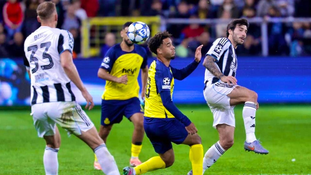Marc Giger (center) will now be coached by David Hubert
