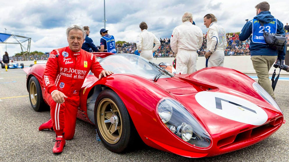 L'ex pilota Jean Alesi si prepara a mettere all'asta una delle sue Ferrari di Formula 1 del 1992.