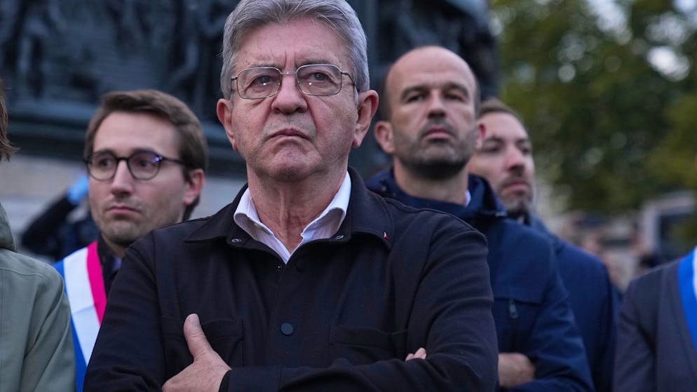 France. Mélenchon : «Ce gouvernement est une comédie, il va évidemment tomber»