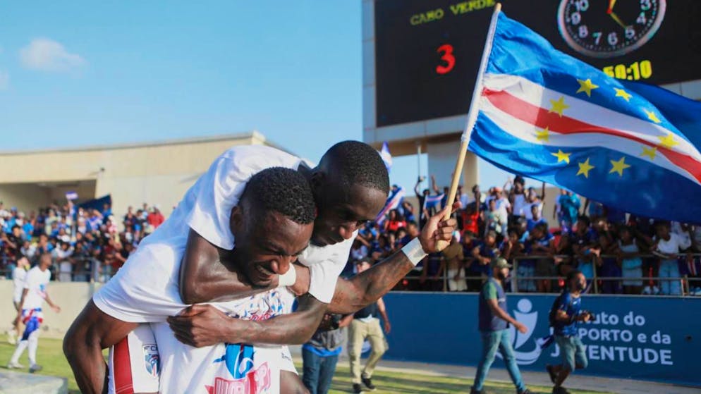 Riesiger Jubel auf den kleinen Inseln: Fans und Spieler von Kap Verde freuen sich über den historschen Coup