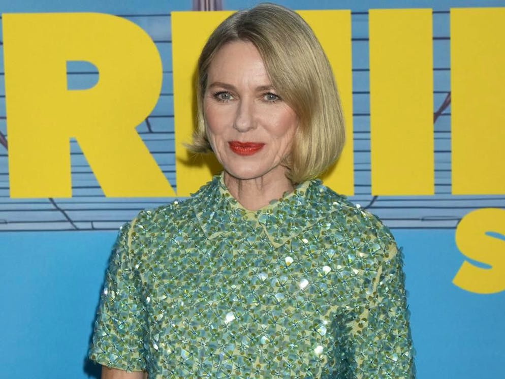 Naomi Watts, deux fois nommée aux Oscars, a reçu une étoile sur le Hollywood Walk of Fame.