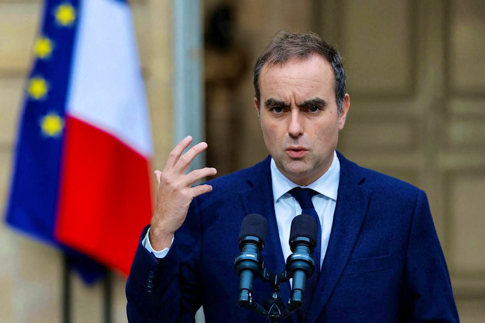 Lecornu suspends pension reform.