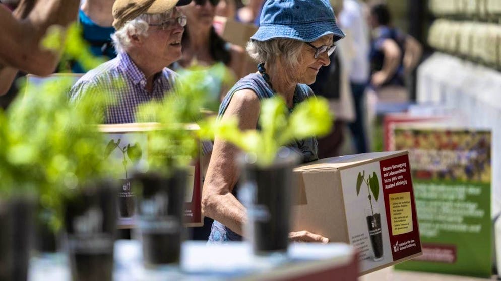 The signatures for the food initiative are submitted in Bern. The National Council committee responsible rejects the initiative and does not want a counter-proposal. (archive picture)