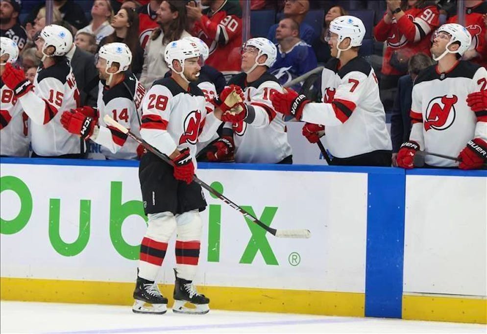 Meier festeggiato dai compagni