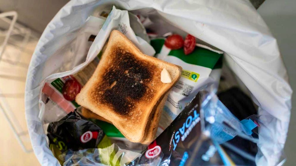 In Switzerland, 2.8 million tons of food end up as waste every year. (symbolic image)