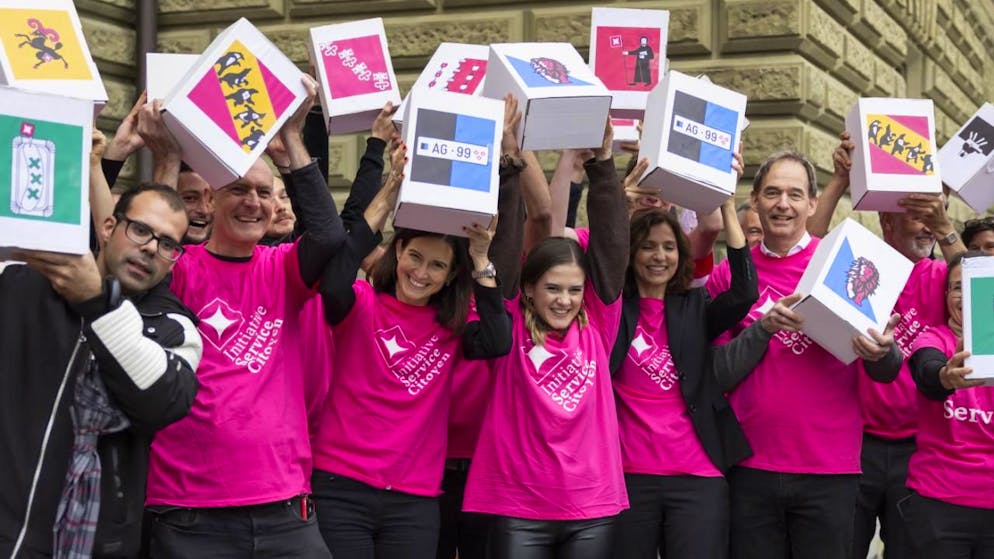 Service-citoyen initiative. Do we need a citizen service for everyone? What the supporters say