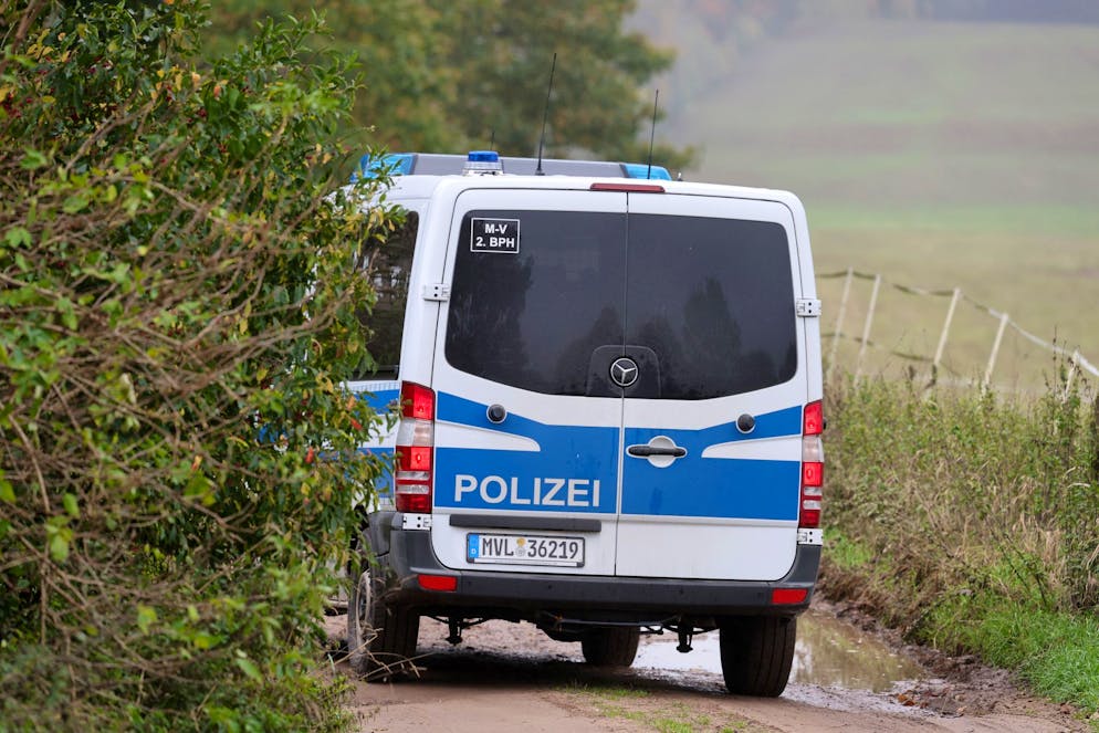Tagelange Suche nach Grundschüler: Leiche im Wald gefunden - Gallery. Mit großer Anstrengung suchte die Polizei nach dem Jungen.