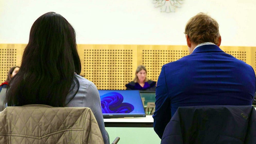 The surgeon's defense denies the accusation.