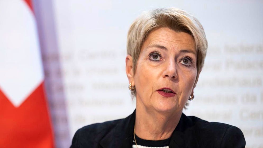 Mitarbeiter müssen im kleinen Rahmen feiern. Keller-Sutter streicht Weihnachtsparty im Bernerhof