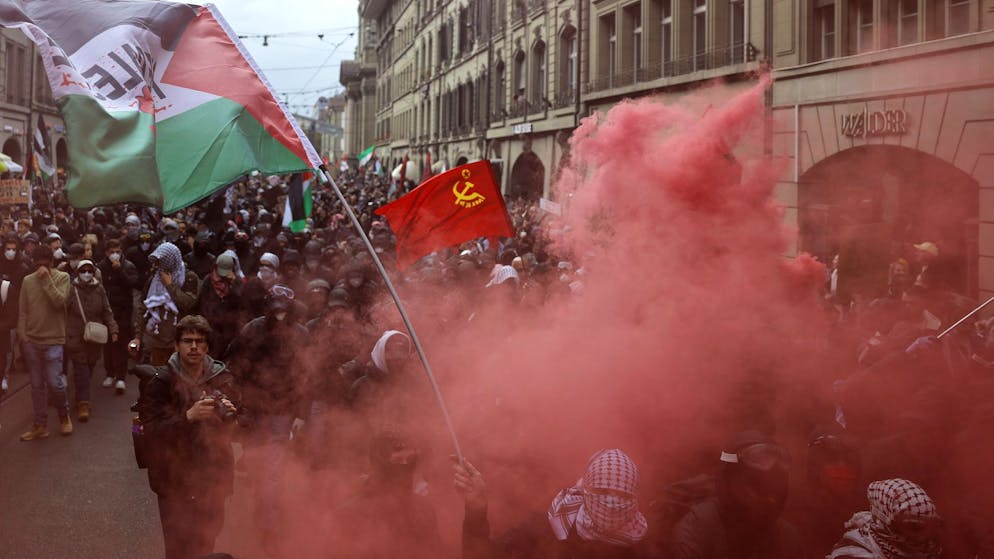 Manif pour Gaza à Berne. Les organisateurs pointent la «brutalité sans commune mesure» de la police