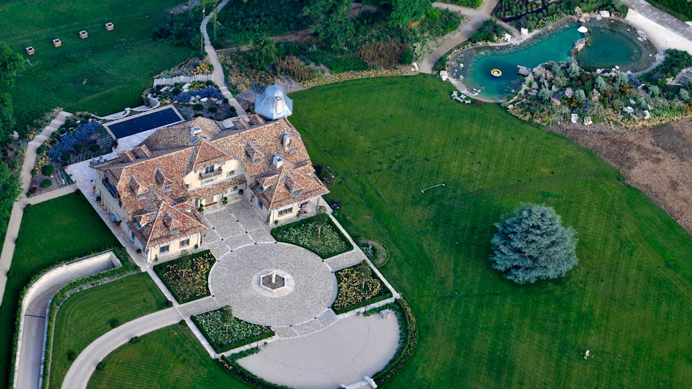 Processo a Nyon. Un pilota da corsa avrebbe violentato la badante nella casa della famiglia Schumacher