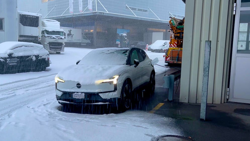 Go! hat den Volvo EX30 auch bei tiefen Temperaturen und Schnee getestet.
