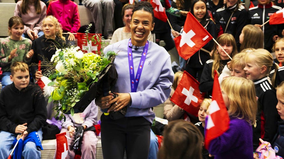 Ditaji Kambundji a été reçue avec les honneurs dans sa commune de Köniz.