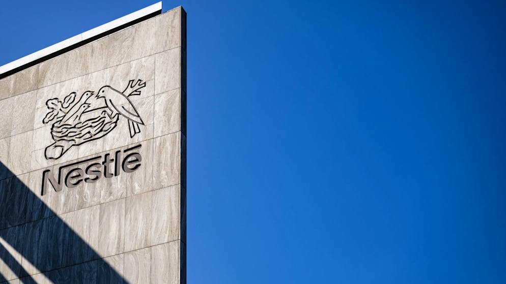 Les cadres dans le viseur. 16'000 postes rayés: Nestlé taille dans ses effectifs en col blanc