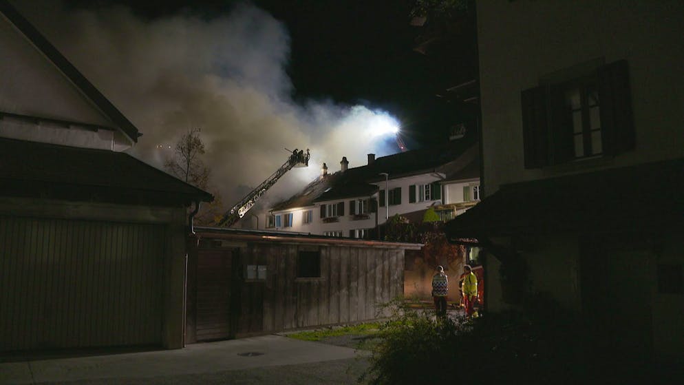 Brand Hallau 16. Oktober 2025. Der Brand erfasste eine historische Häuserzeile. 