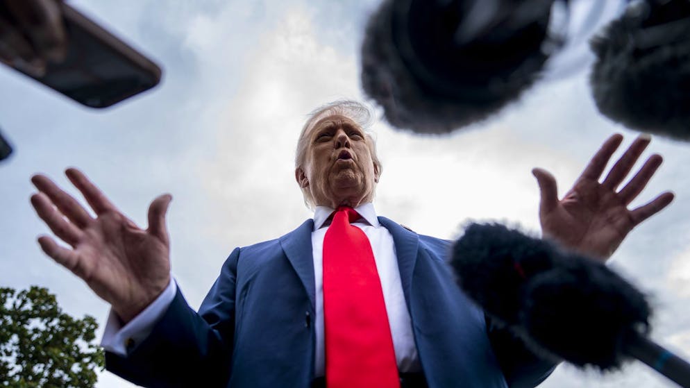 Actu et dicton du jour. Des millions de dollars par mois: comment les taxes de Trump pèsent sur la Suisse