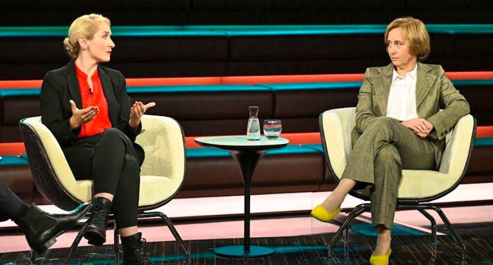 Left-wing leader Ines Schwerdtner (left) lashed out on Wednesday evening and described the AfD's policies as "inhumane".