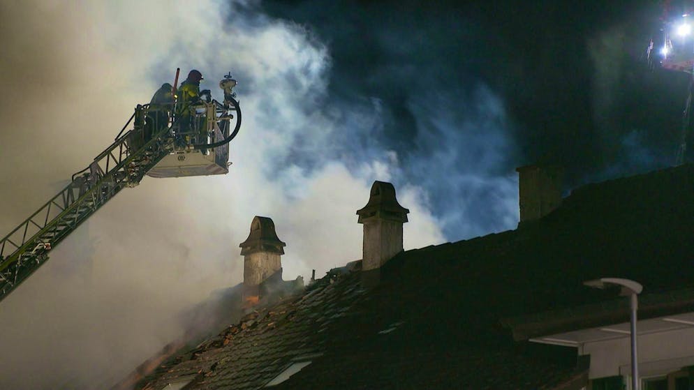 Hallau fire October 16, 2025. Around 150 firefighters are deployed. 