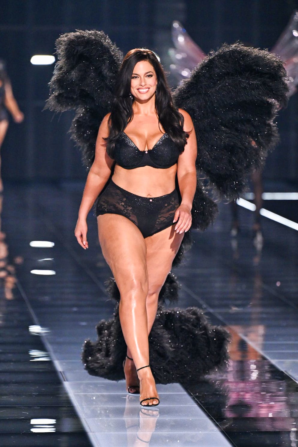 Victoria's Secret Fashion Show 2025. Plussize-Model Ashley Graham war bei der Show dabei. 