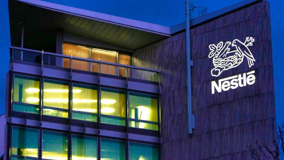 The food company Nestlé announces a new savings program despite growth. (archive picture)