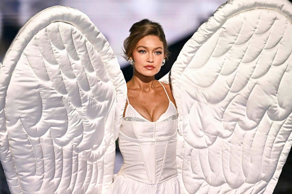 Victoria's Secret Fashion Show 2025. Gigi Hadid as a white angel.