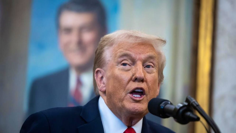 Donald Trump a annoncé qu'il allait rencontrer le président chinois Xi Jinping en Corée du Sud dans "deux semaines environ" (archives).