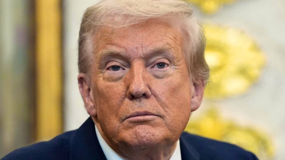 Donald Trump ha anche avvertito che gli Stati Uniti non possono "esaurire" le proprie scorte di Tomahawk, i missili a lunga gittata che il presidente ucraino Volodymyr Zelensky chiederà oggi stesso nella sua visita alla Casa Bianca.