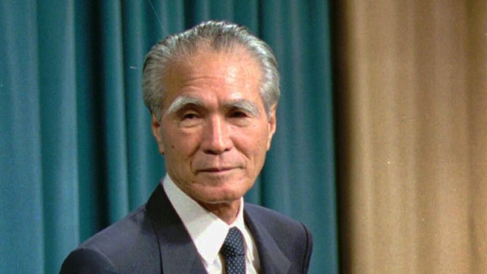 L'ex-premier ministre japonais Tomiichi Murayama s'était fait connaître notamment lorsqu'il avait présenté les excuses officielles de son pays pour son engagement durant la Seconde Guerre mondiale.