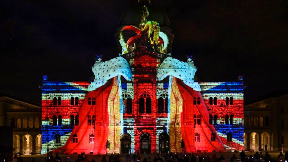 Faire le tour du monde grâce à «Rendez-vous Bundesplatz» à Berne - Gallery. La 15e édition de "Rendez-vous Bundesplatz" fera voyager le public aux quatre coins de la planète sur les traces de Phileas Fogg.