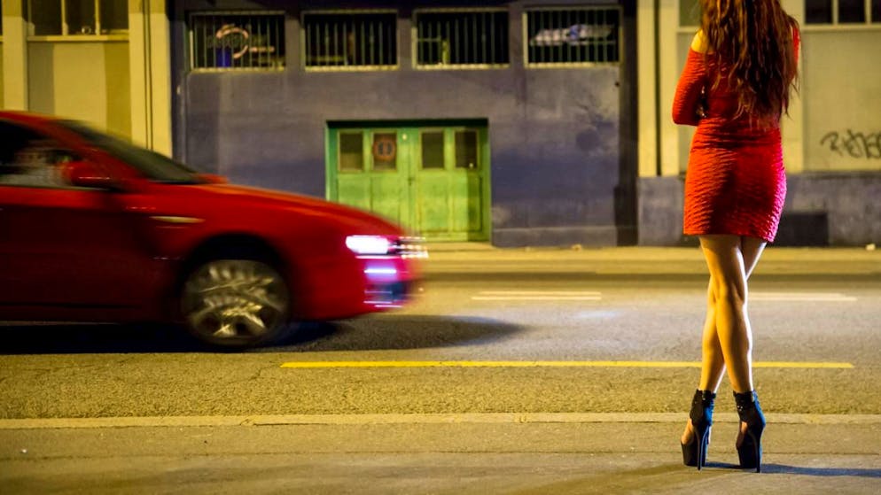 Les victimes se voyaient proposer des clients pour le travail du sexe en Suisse ou étaient mises en relation avec des adresses privées par le biais d'un service d'escortes.