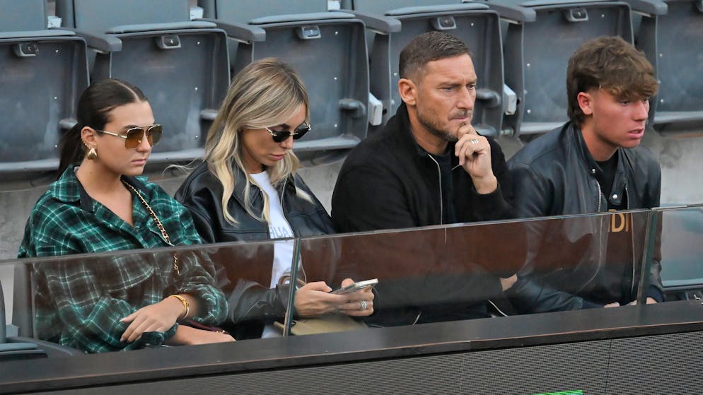 Clima teso. Francesco Totti e la figlia Chanel sembrano sempre più lontani, c'entra Noemi Bocchi?