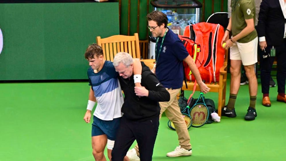 Konnte die Halle in Stockholm nur mit Hilfe verlassen: Holger Rune