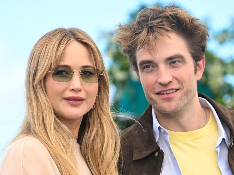 Jennifer Lawrence con Robert Pattinson.