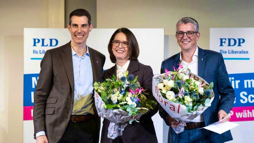 FDP backs EU treaties and says no to popular vote - Gallery. Outgoing party president Thierry Burkart (left) hands over to the new leadership duo of Susanne Vincenz-Stauffacher and Benjamin Mühlemann.