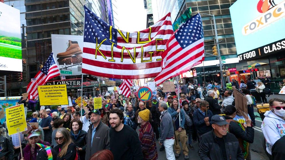 «Ce président est une honte». Les États-Unis secoués par une vague de manifestations contre Trump