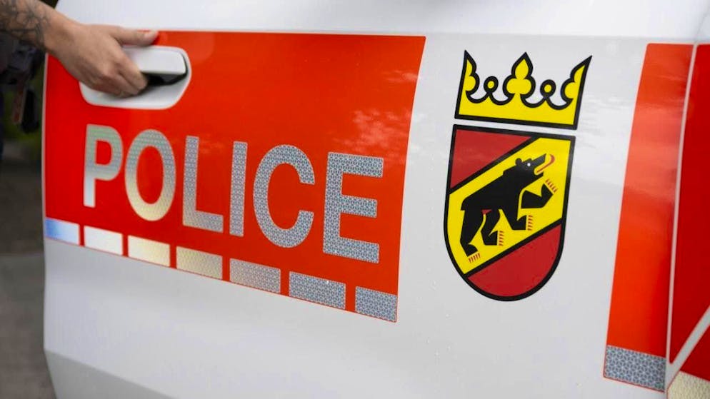 Two people died in a serious traffic accident in Attiswil BE on Friday. (symbolic image)