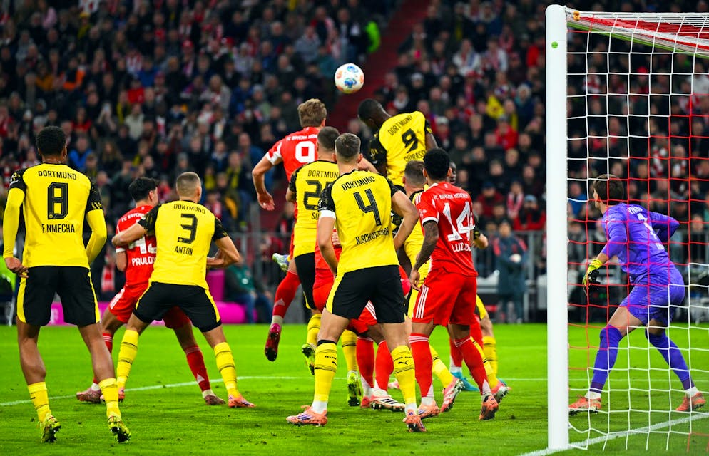 BVB-Coach Kovac schimpft auf Schiri: «Alles zerpfiffen» - Gallery. Harry Kane trifft für den FC Bayern per Kopf zum 1:0.