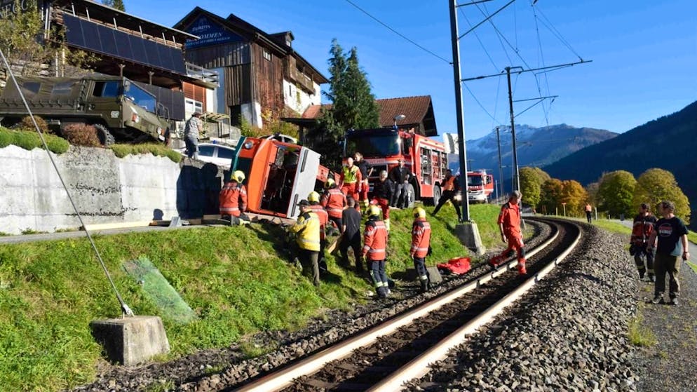 Il motocarro ribaltato.