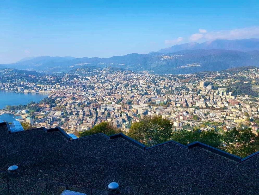 Autumn pictures 2025: These are the pictures of blue News readers. Ernst shows us the view of Lugano from the Monte Bré side.