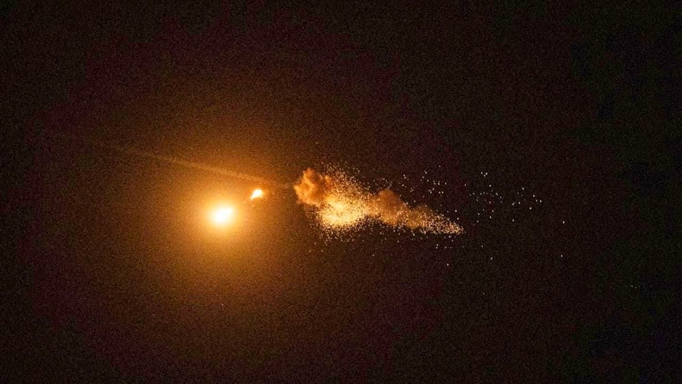 ARCHIVE - Ukrainian air defenses intercept a Shahed drone during a Russian airstrike on the capital in Kiev, Ukraine, Saturday, Sept. 7, 2024. Photo: Evgeniy Maloletka/AP/dpa