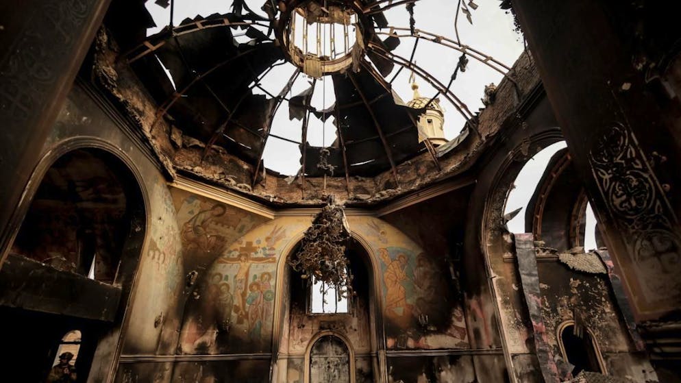 Le rovine di una chiesa bombardata a  Kostiantynivka, sulla linea del fronte nel Donetsk. (foto del 13 ottobre 2025)